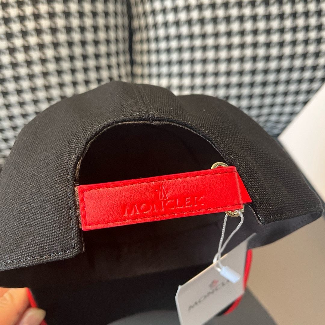 Moncler Caps